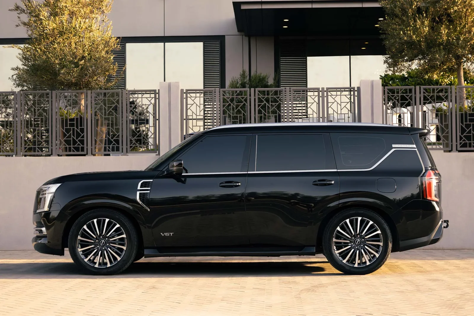Affitto Nissan Patrol LE Nero 2026 in Dubai - 9 