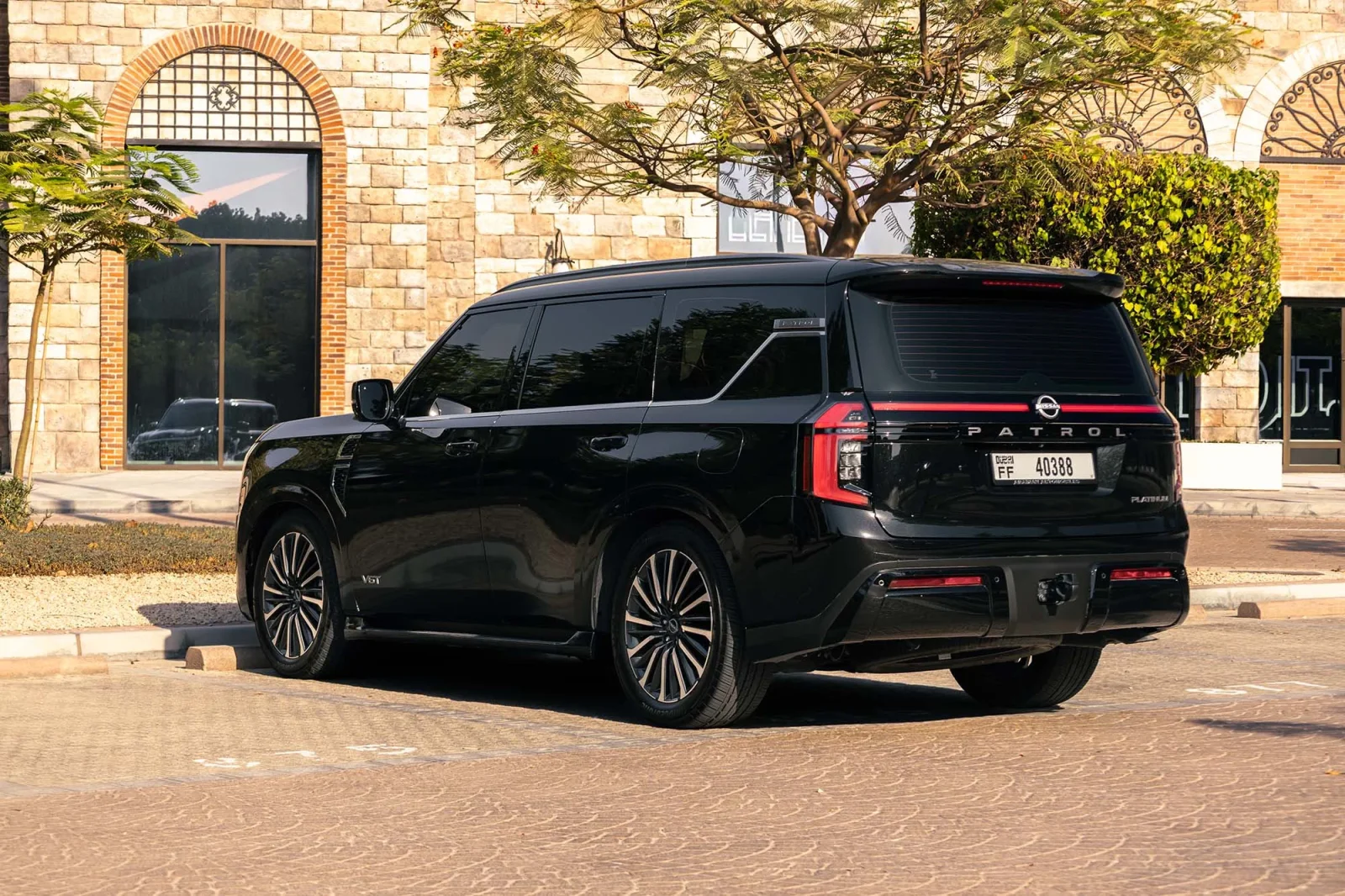 Affitto Nissan Patrol LE Nero 2026 in Dubai - 16 