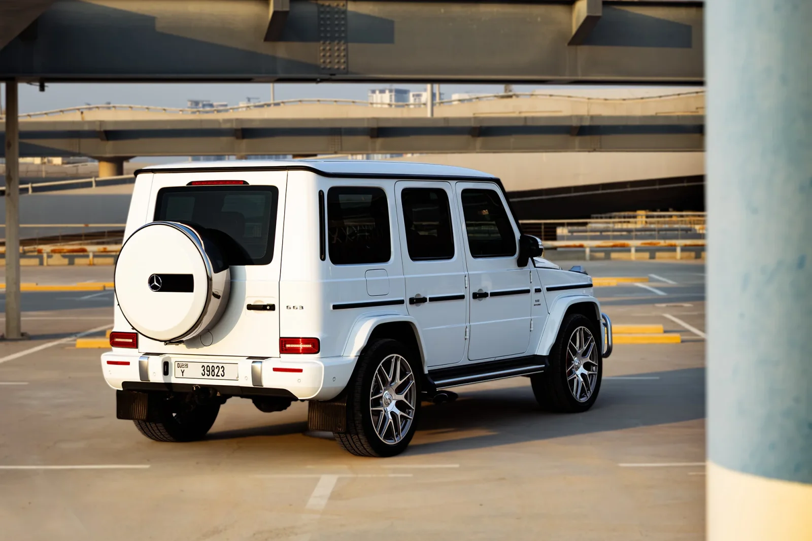 Noleggio Mercedes-Benz G-Class 63 AMG Bianco 2022 a Dubai - 18 