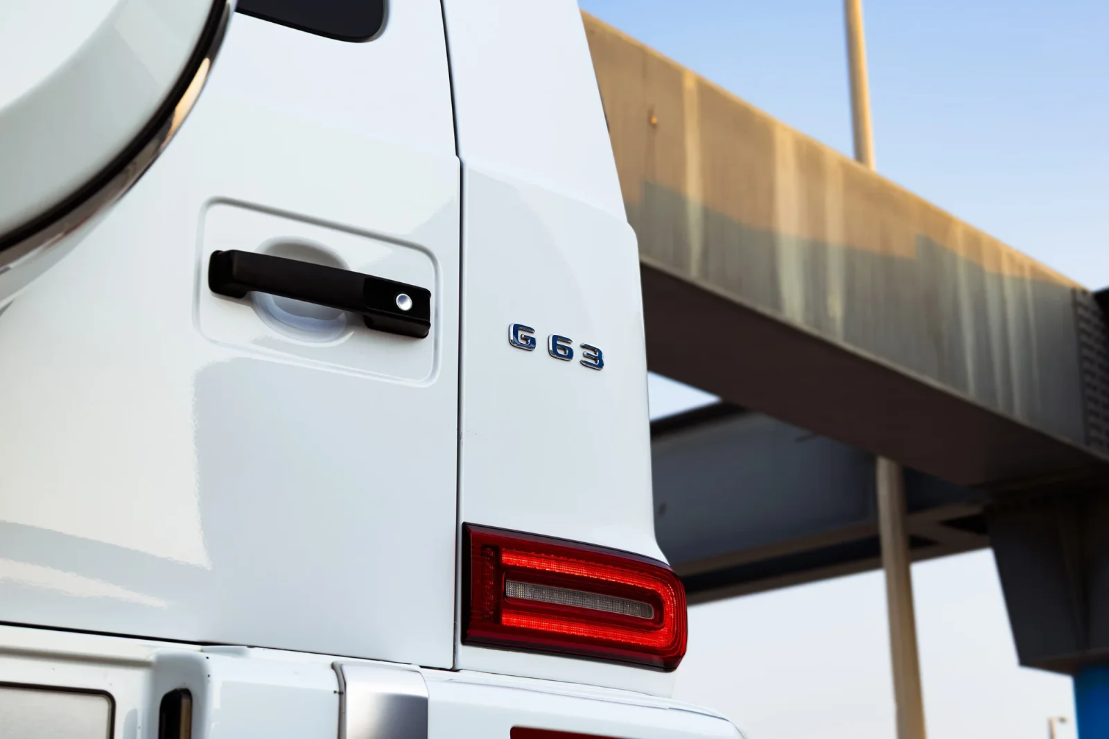 Noleggio Mercedes-Benz G-Class 63 AMG Bianco 2022 a Dubai - 20 