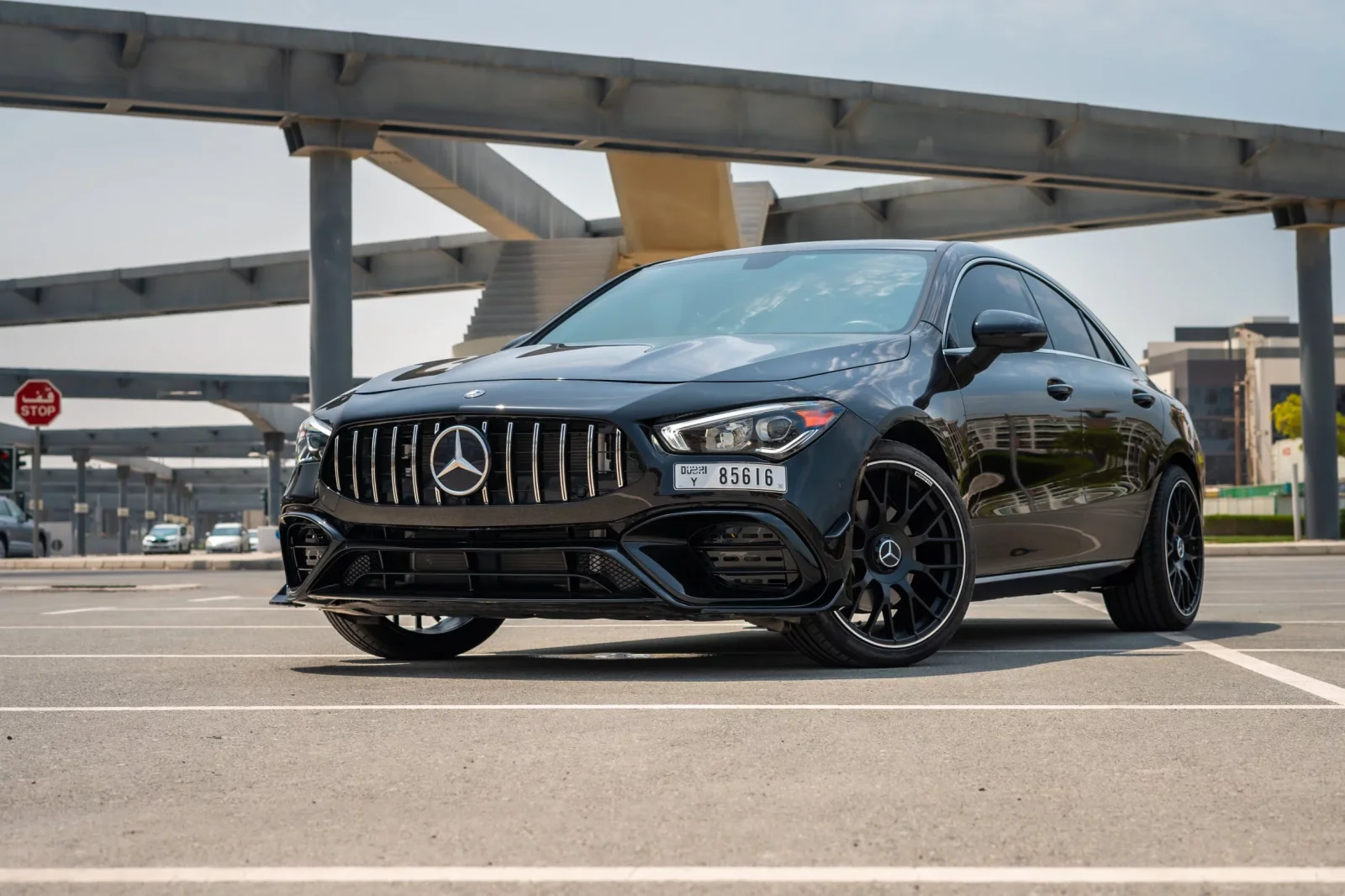 Alquiler Mercedes-Benz CLA-Class 250 Negro 2020 en Dubái