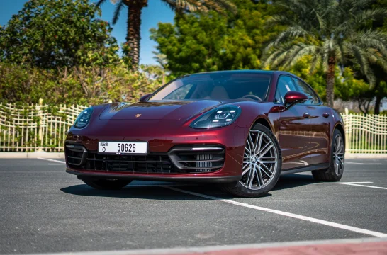 Porsche Panamera Rot 2022