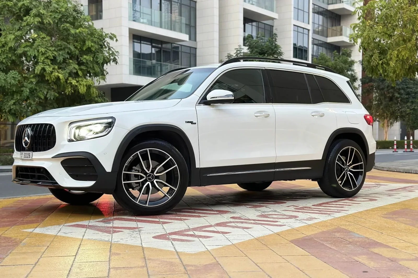 Kiralık Mercedes-Benz GLB-Class 250 Beyaz 2021 içinde Dubai