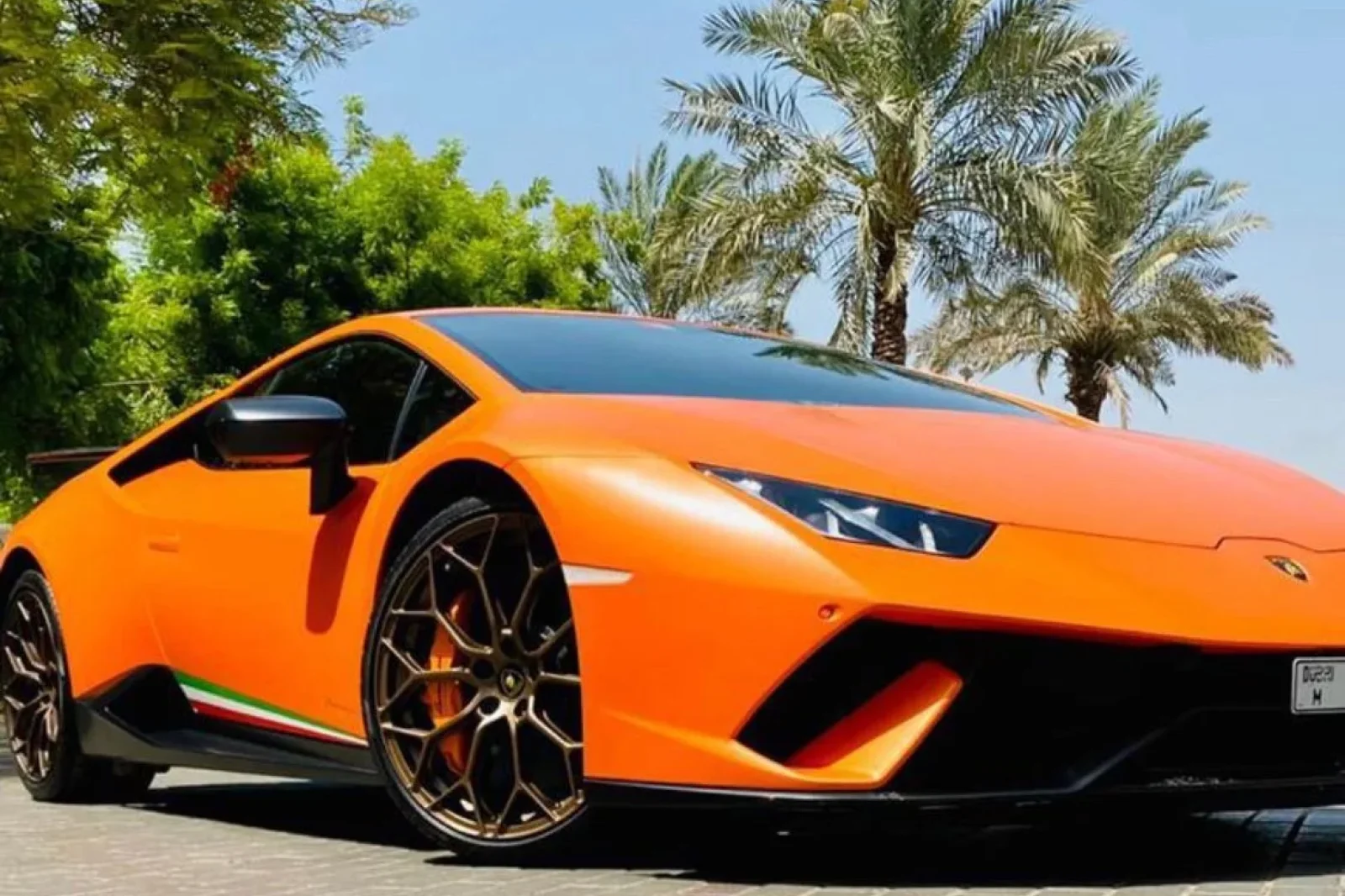 Miete Lamborghini Huracan Evo Orange 2020 in der Dubai