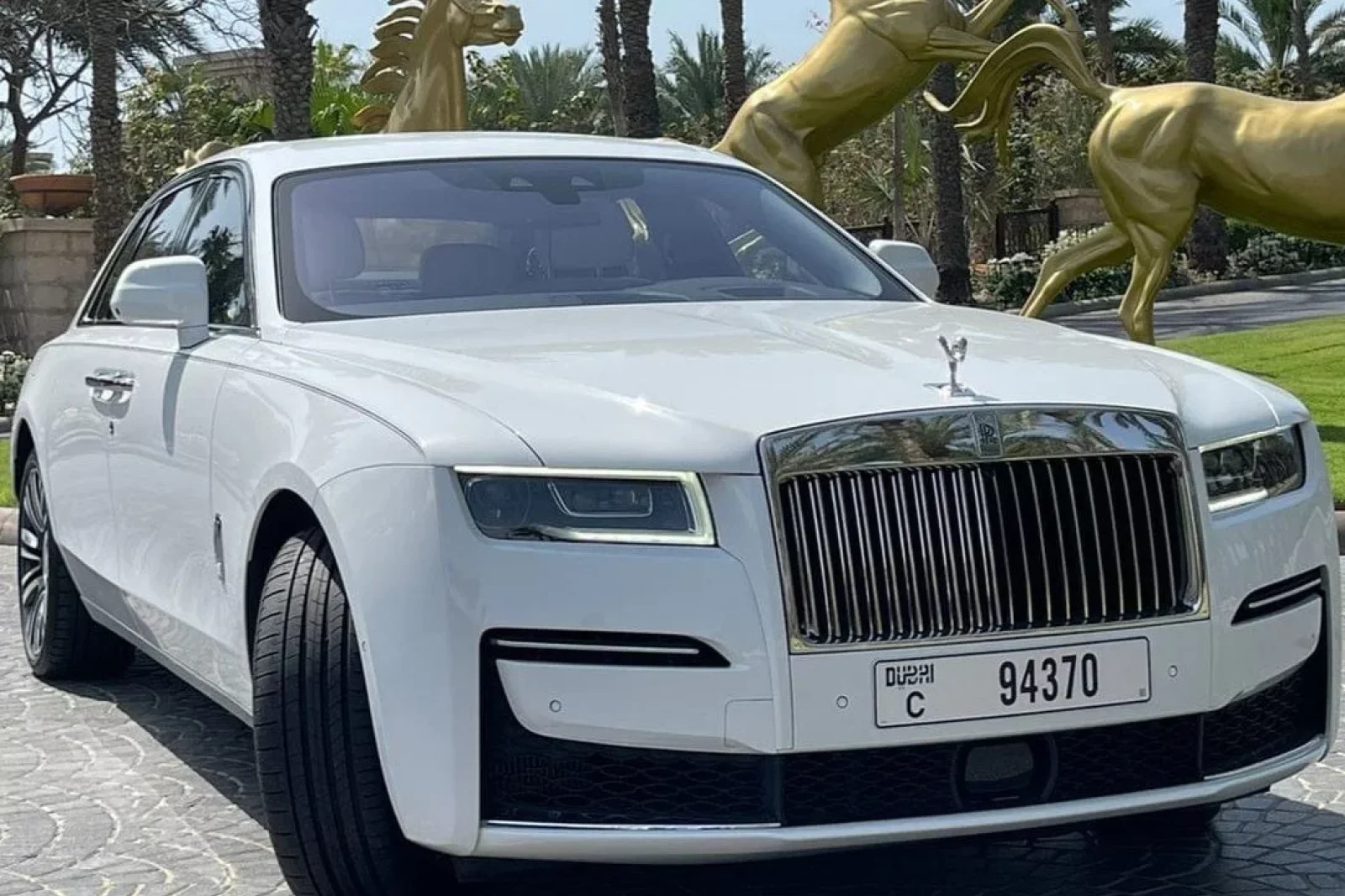 Miete Rolls-Royce Ghost  Weiß 2022 in der Dubai