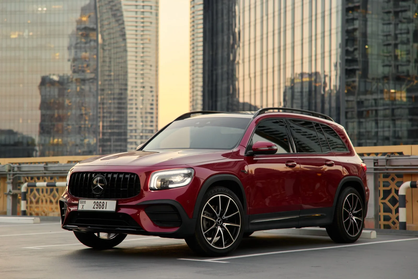 Miete Mercedes-Benz GLB-Class 250 AMG Rot 2021 in der Dubai