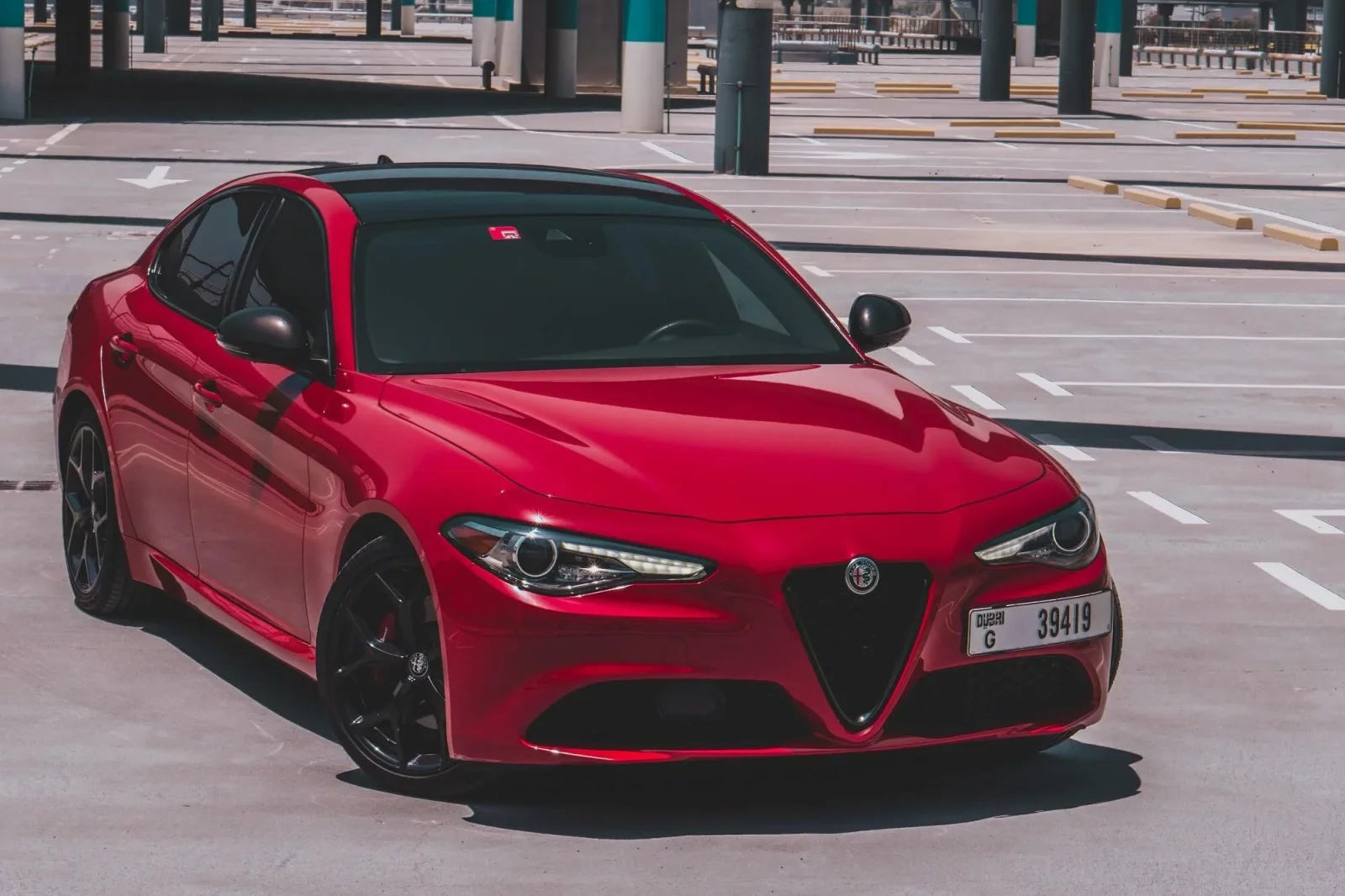 Miete Alfa Romeo Giulia TI Rot 2020 in der Dubai