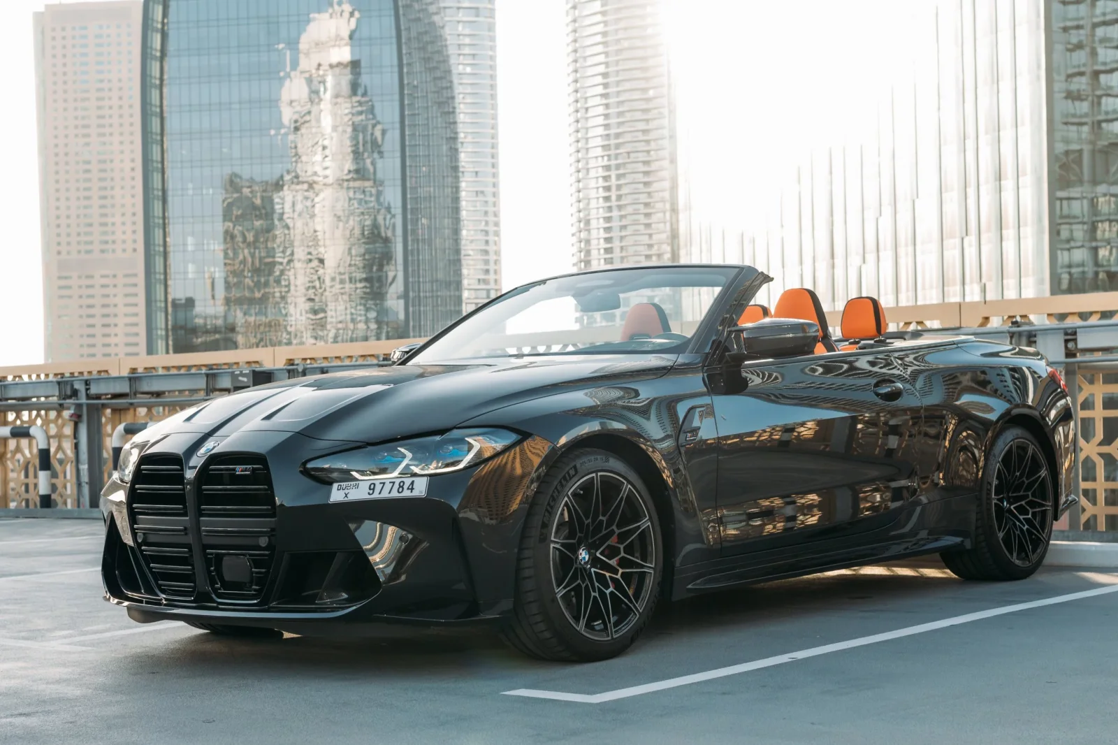 Loyer BMW M4  Noir 2022 en Dubai