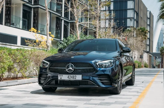 Mercedes-Benz E-Class E300 Blau 2022