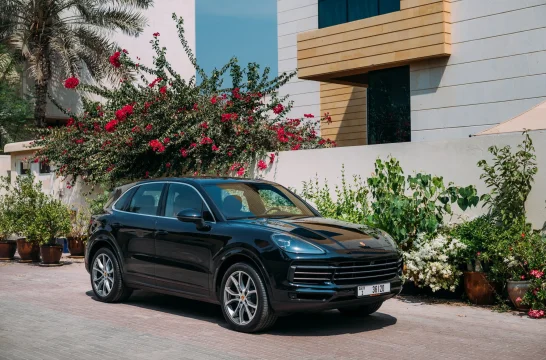 Porsche Cayenne Черный 2021