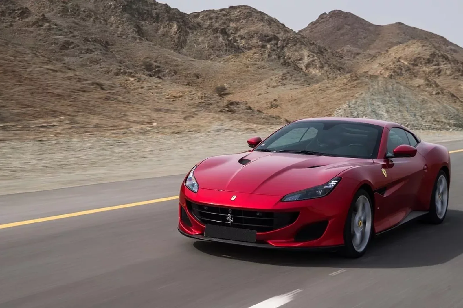 Loyer Ferrari GTC4Lusso  Rouge 2018 en Dubai