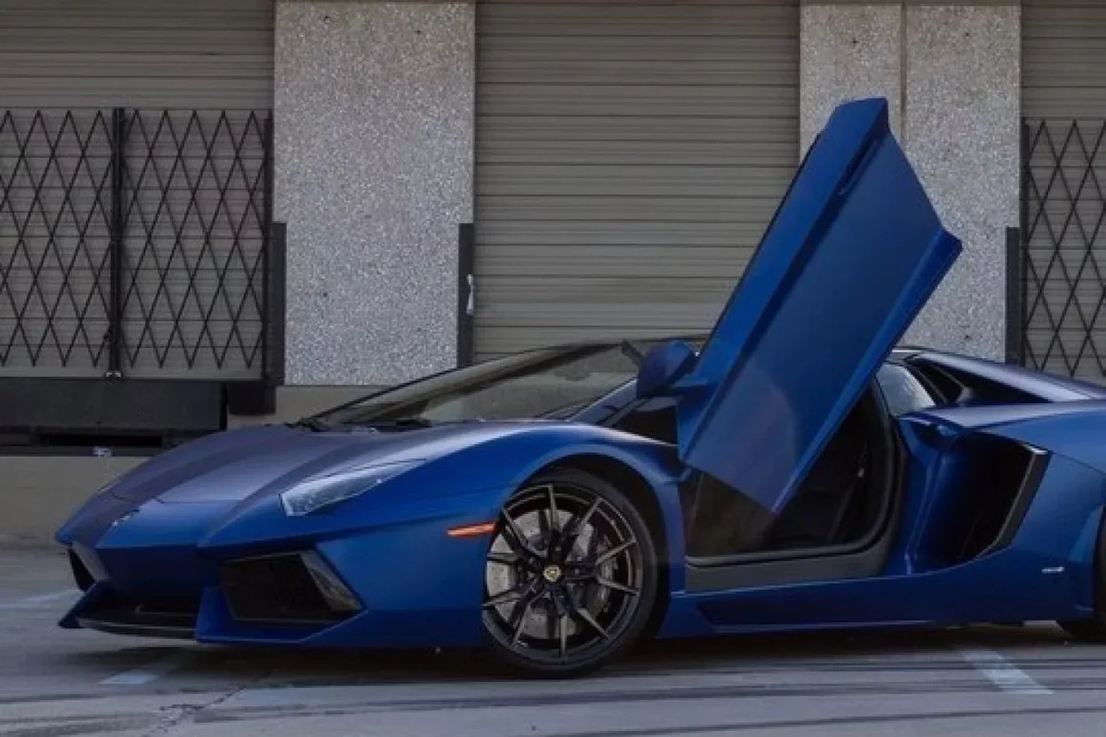 Rent Lamborghini Aventador  Blue 2017 in Dubai