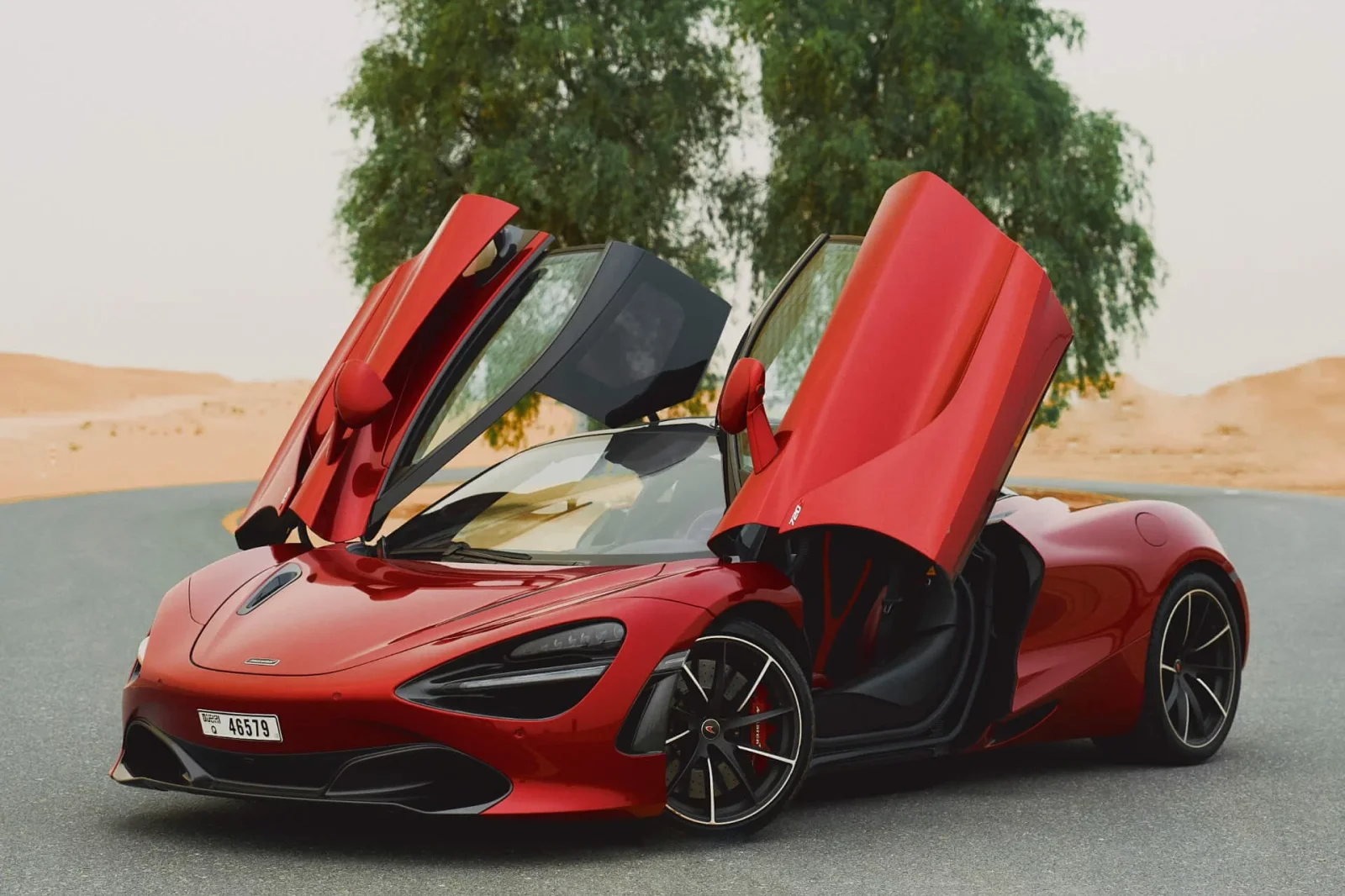 Miete McLaren 720S  Rot 2020 in der Dubai