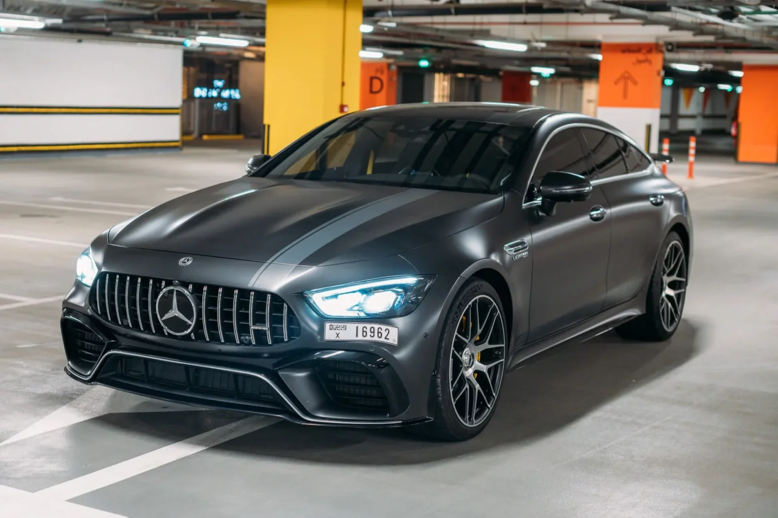 Loyer Mercedes-Benz GT63S  Noir 2021 en Dubai