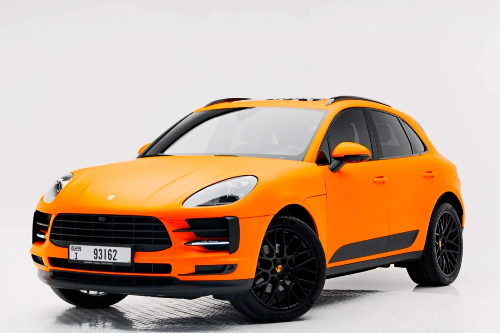 Kiralık Porsche Macan  Turuncu 2021 içinde Dubai