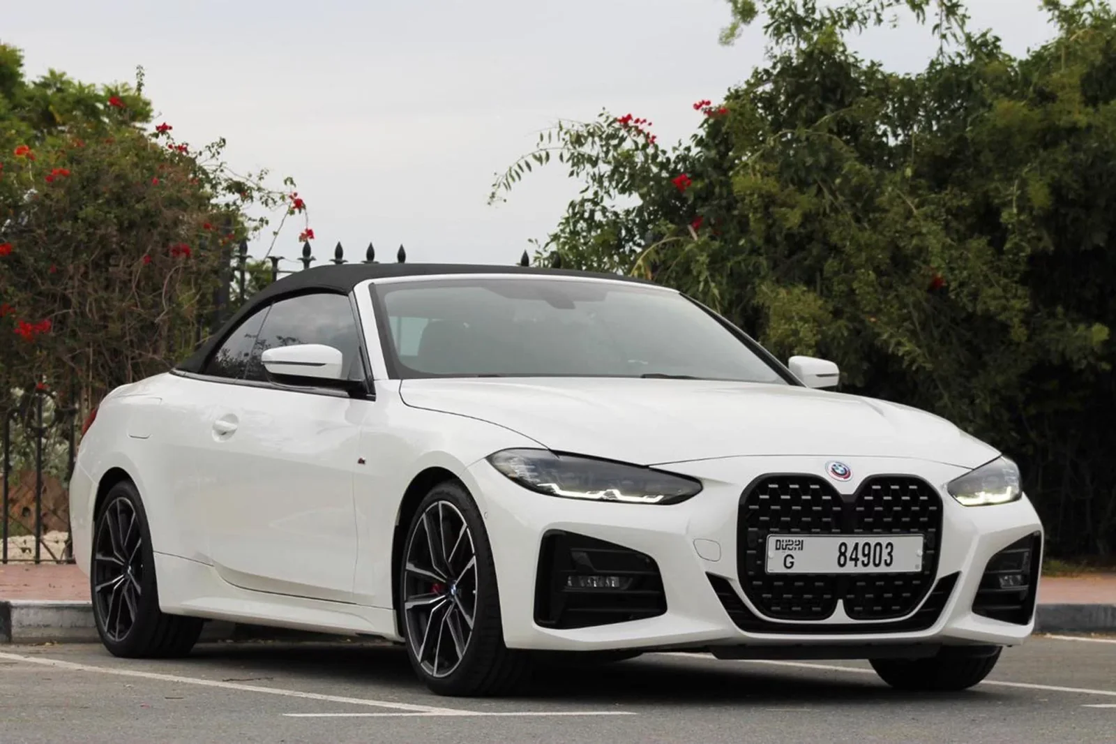 Affitto BMW 4-Series  Bianco 2023 in Dubai