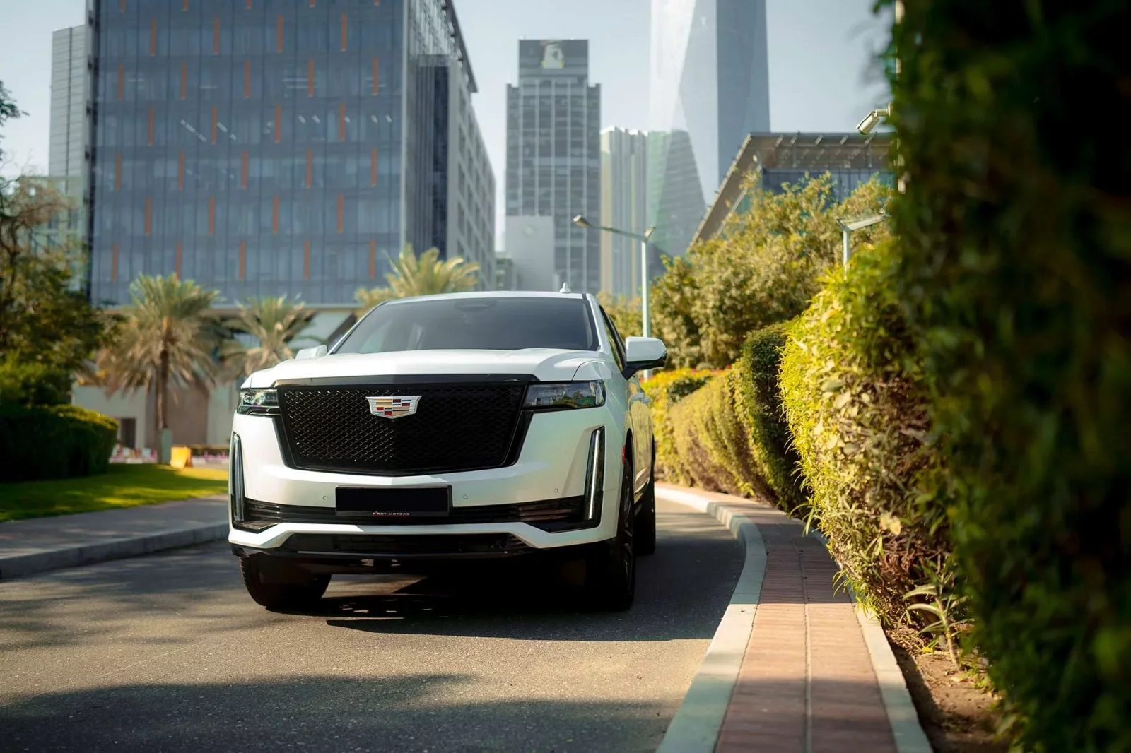 Kiralık Cadillac Escalade  Beyaz 2021 içinde Dubai