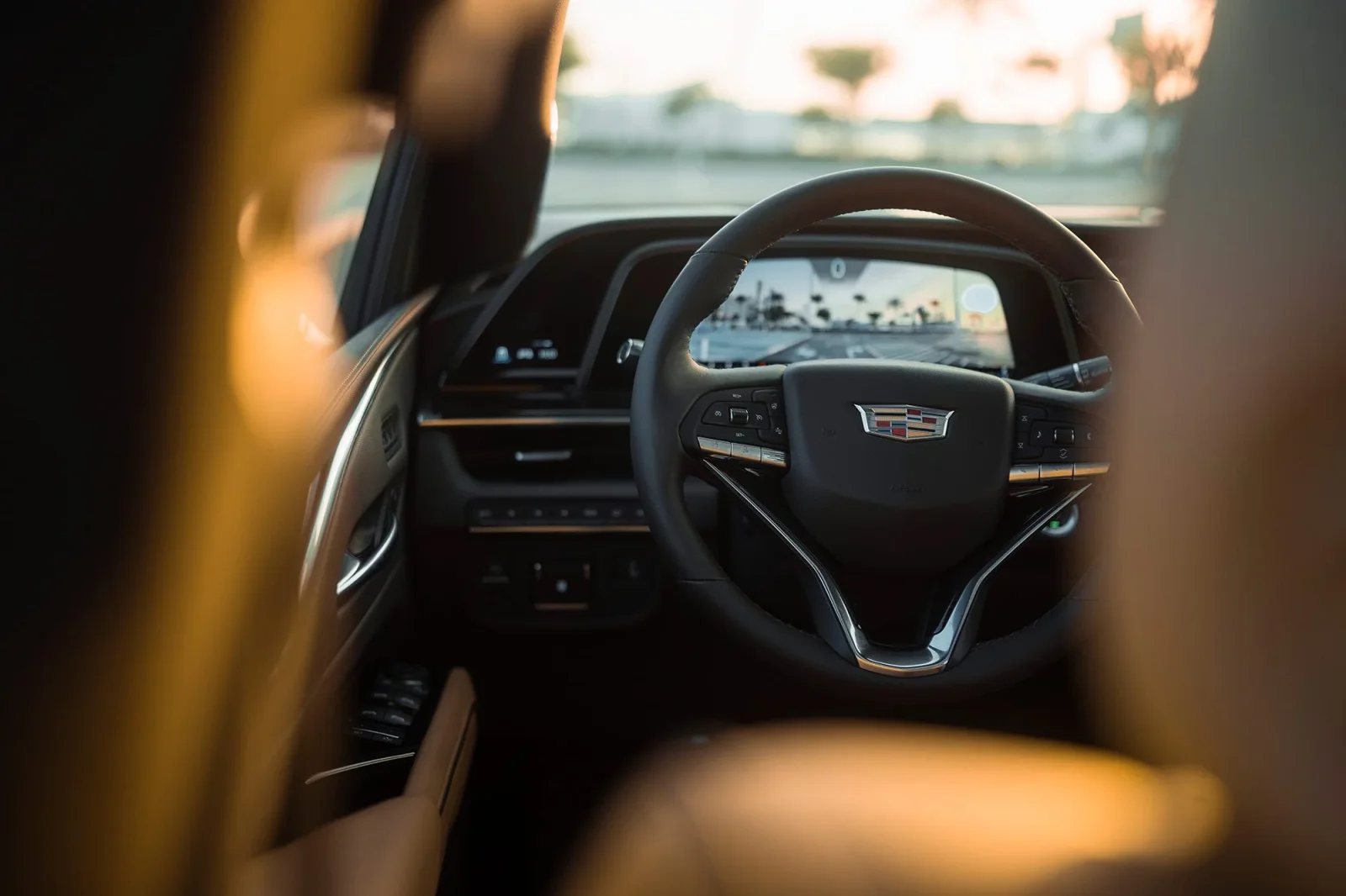 Huren Cadillac Escalade ESV Zwart 2022 in Dubai - 5 