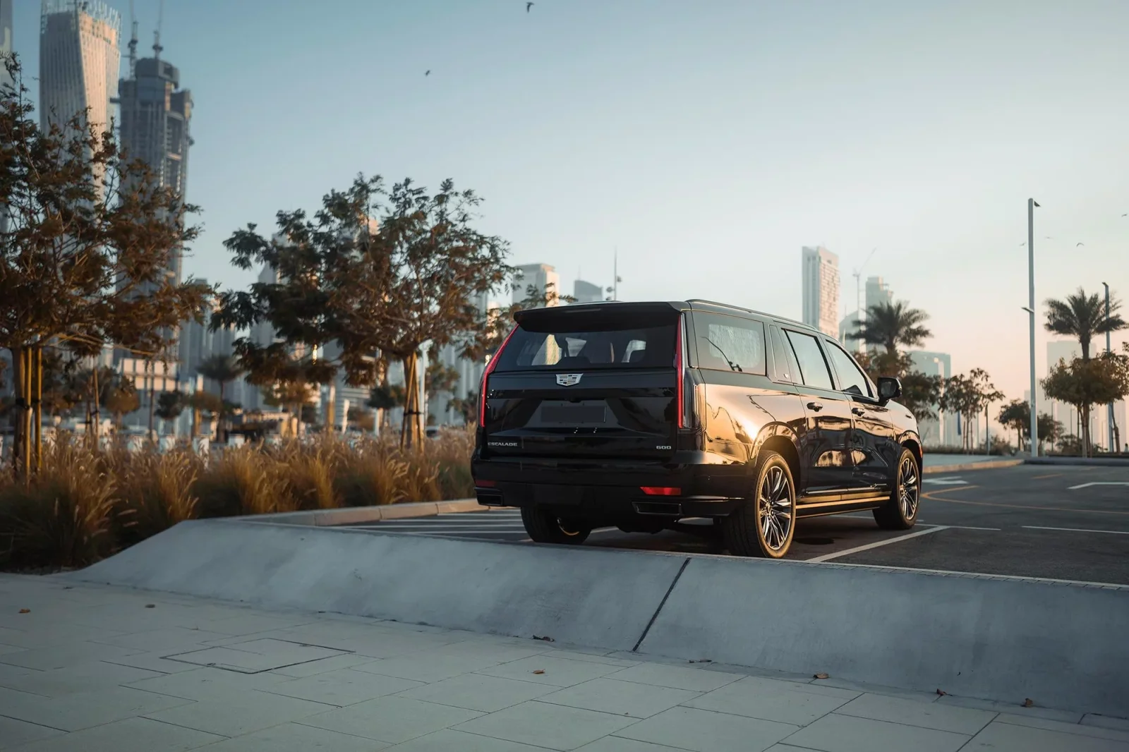 Huren Cadillac Escalade ESV Zwart 2022 in Dubai - 3 