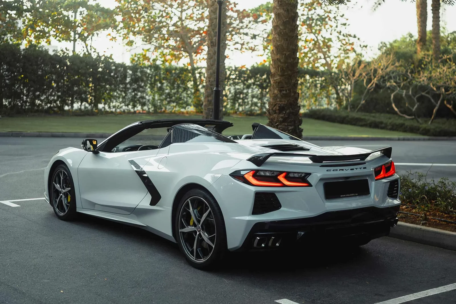 Miete Chevrolet Corvette C8 Weiß 2021 in der Dubai - 8 
