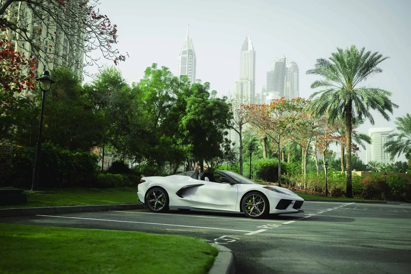 Miete Chevrolet Corvette C8 Weiß 2021 in der Dubai