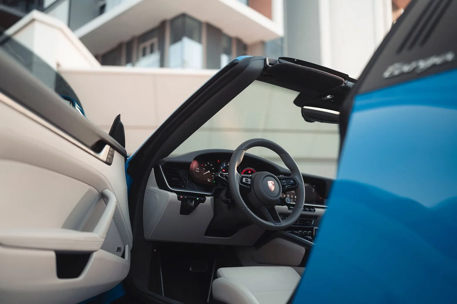 Loyer Porsche 911 Targa 4S Bleu 2022 en Dubai - 7 