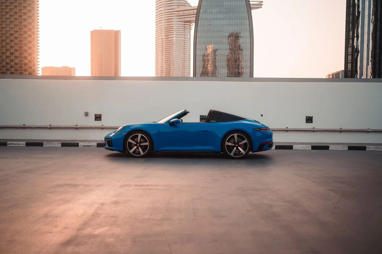 Loyer Porsche 911 Targa 4S Bleu 2022 en Dubai - 3 