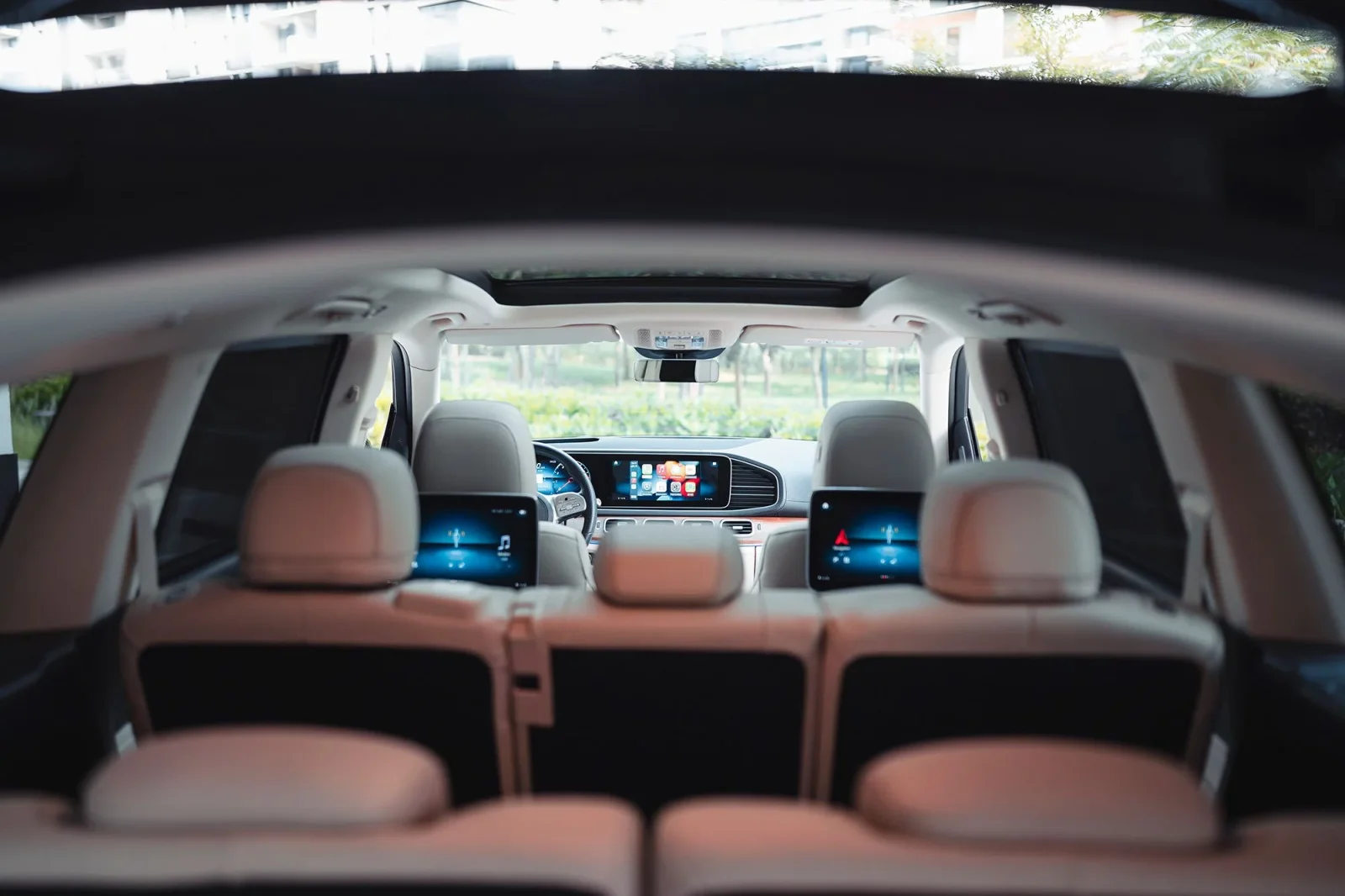 Alquiler Mercedes-Benz GLS-Class  Negro 2021 en Dubái - 12 