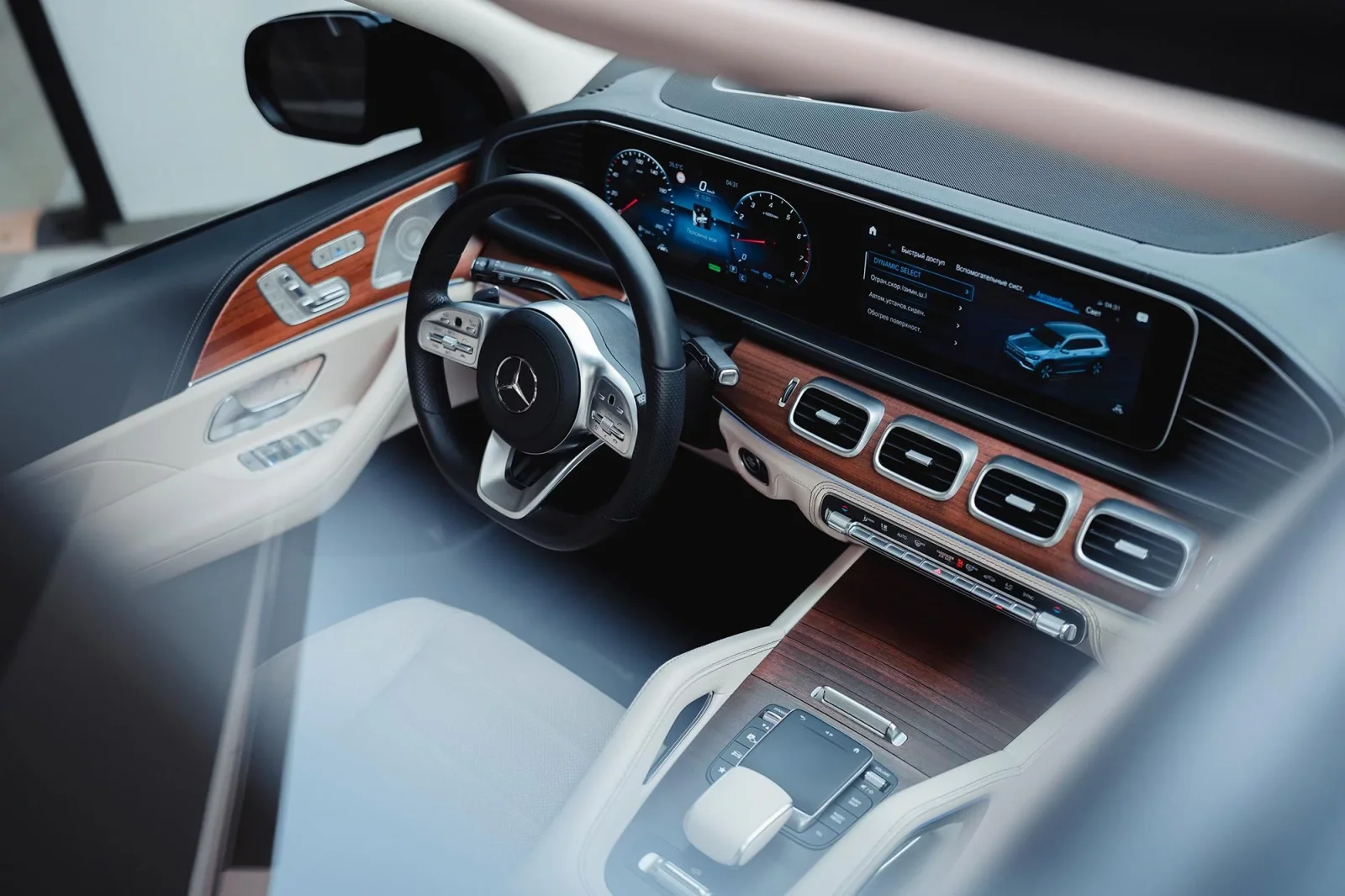 Alquiler Mercedes-Benz GLS-Class  Negro 2021 en Dubái - 9 