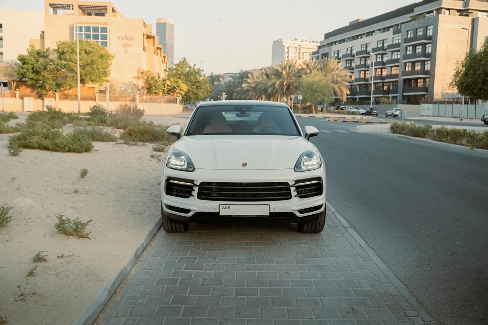 Kiralık Porsche Cayenne Coupe  Beyaz 2022 içinde Dubai