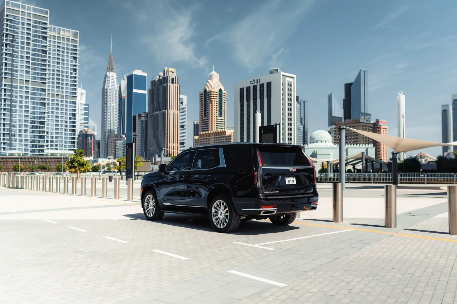 Huren Cadillac Escalade  Zwart 2021 in Dubai - 7 