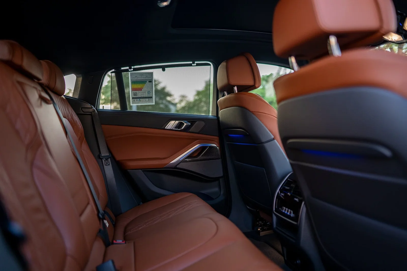 Huren BMW X6  Zwart 2022 in Dubai - 4 