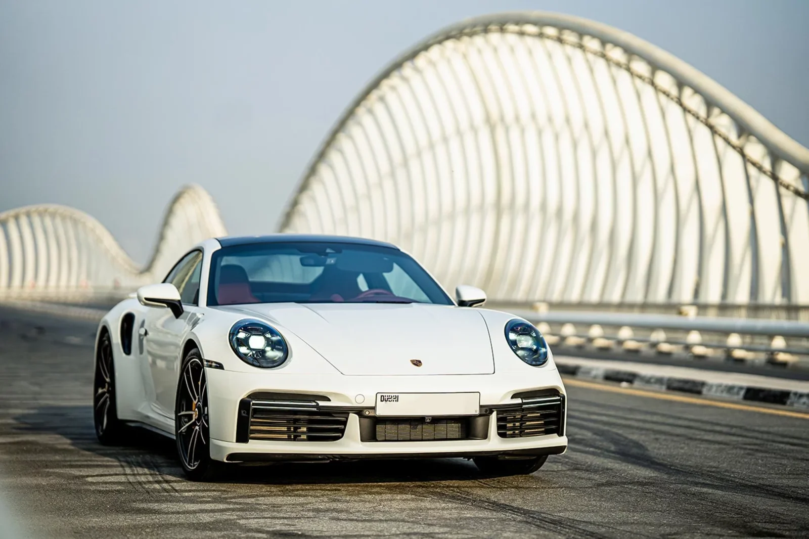 Miete Porsche 911 Turbo S Weiß 2020 in der Dubai