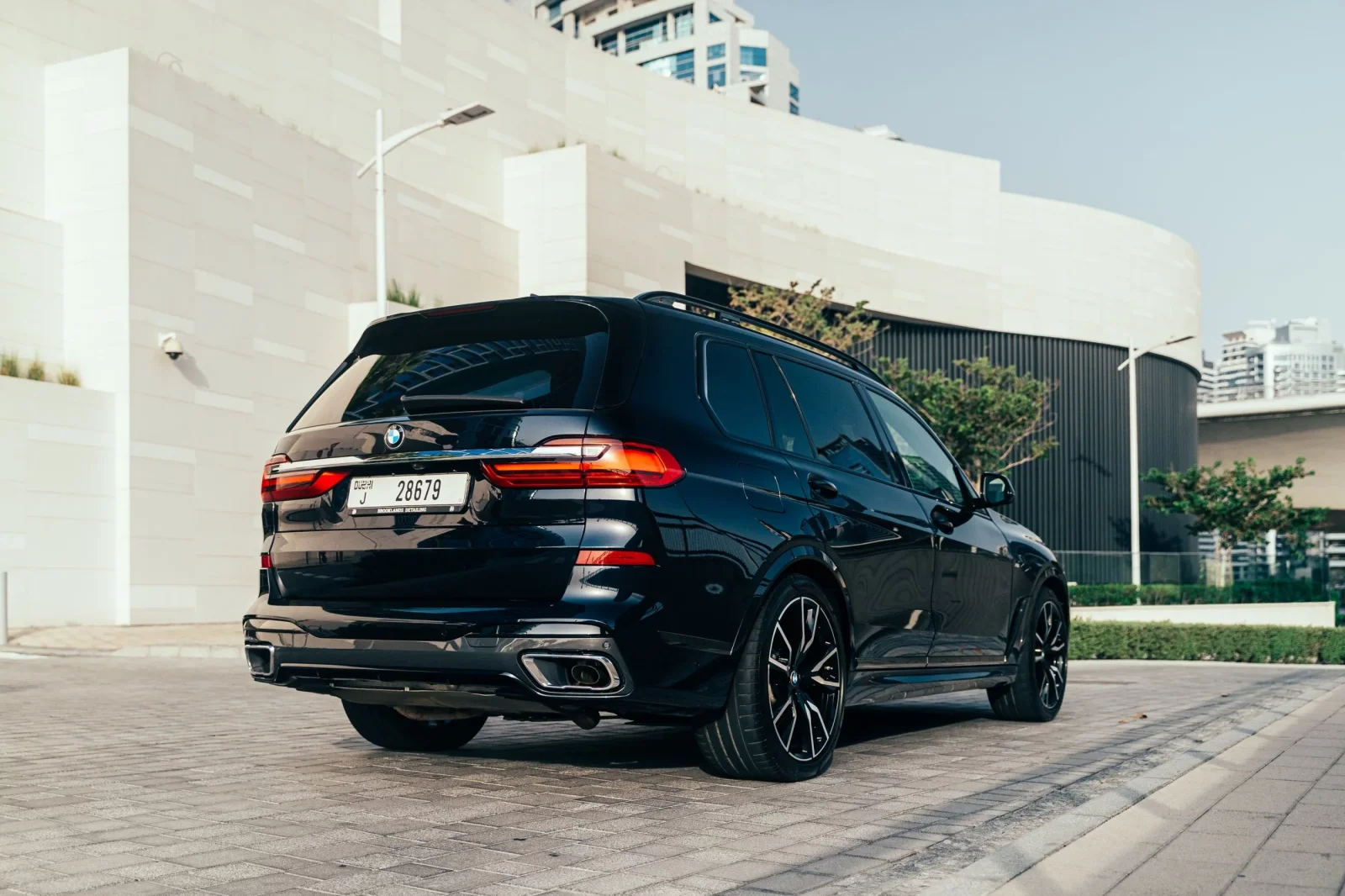 Huren BMW X7  Blauw 2021 in Dubai - 6 