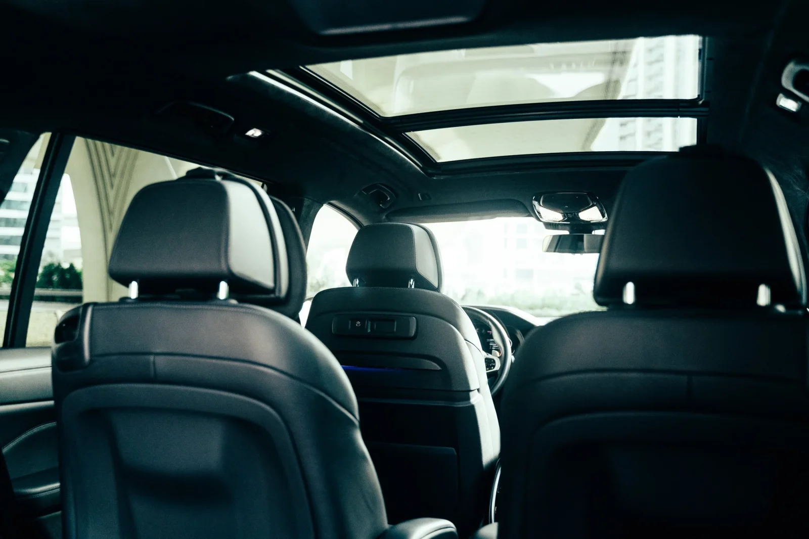 Huren BMW X7  Blauw 2021 in Dubai - 9 