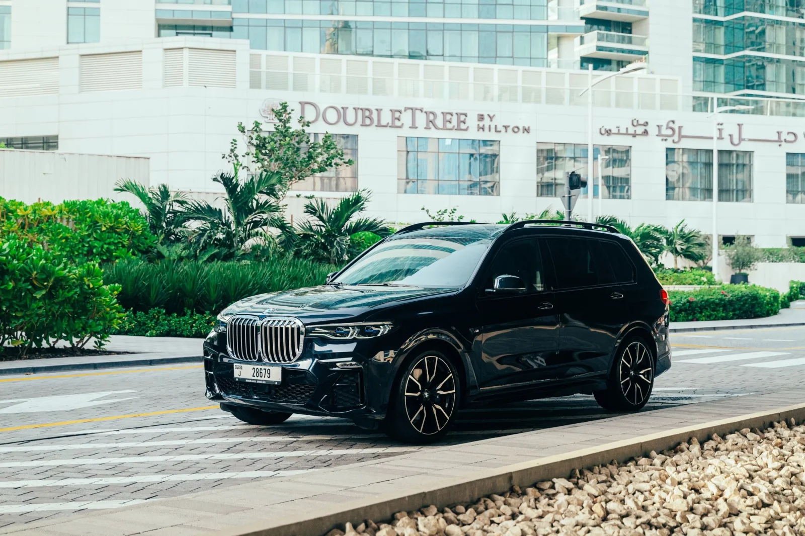 Kiralık BMW X7  Mavi 2021 içinde Dubai