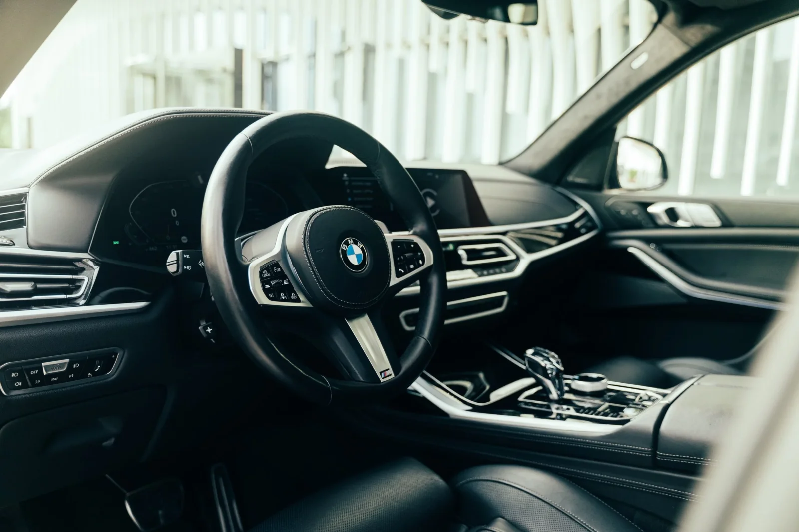 Huren BMW X7  Blauw 2021 in Dubai - 7 