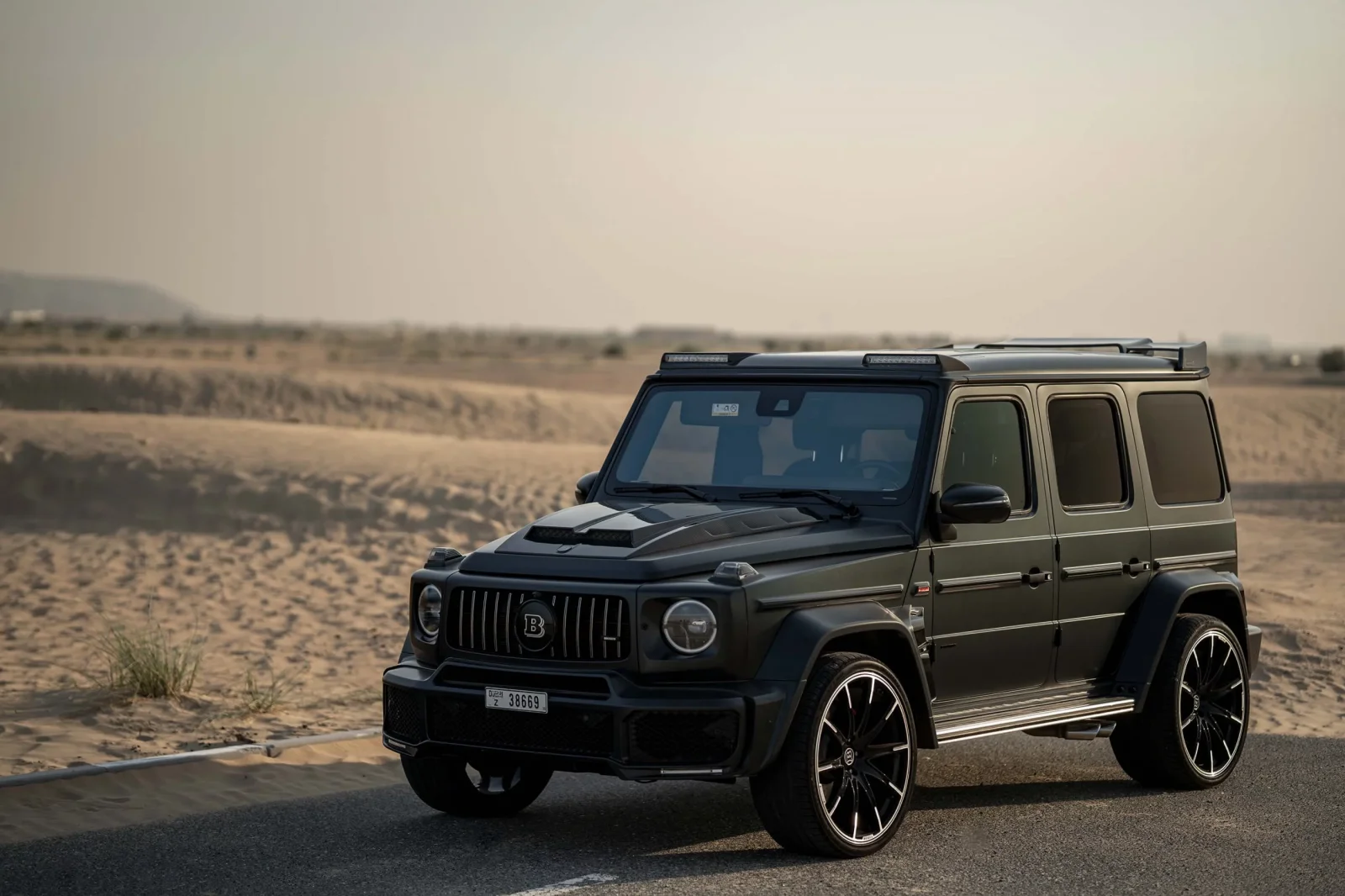 Kiralık Mercedes-Benz G-Class Brabus G800 AMG Siyah 2020 içinde Dubai