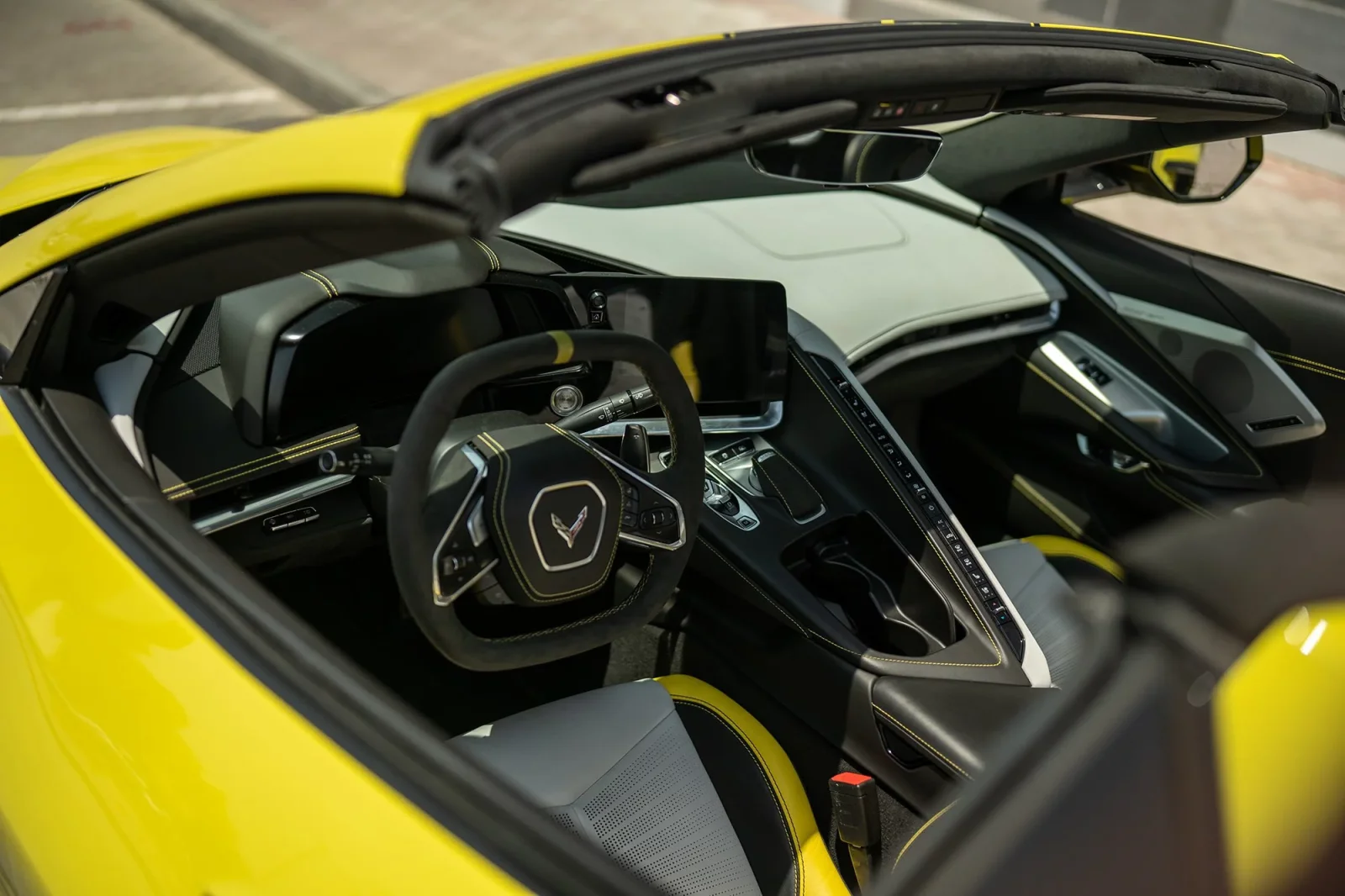 Miete Chevrolet Corvette C8 R Edition Gelb 2021 in der Dubai - 9 