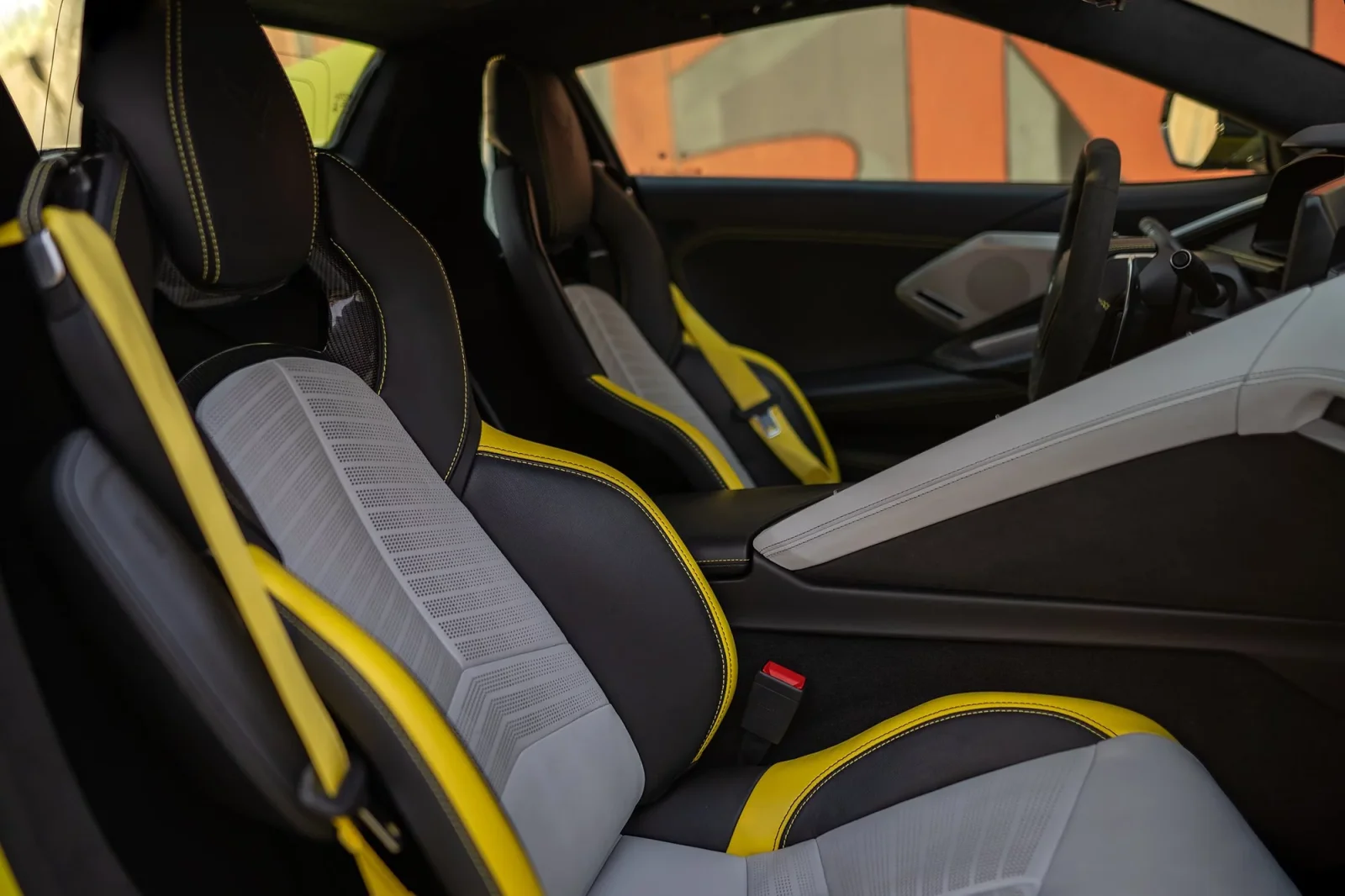 Miete Chevrolet Corvette C8 R Edition Gelb 2021 in der Dubai - 4 