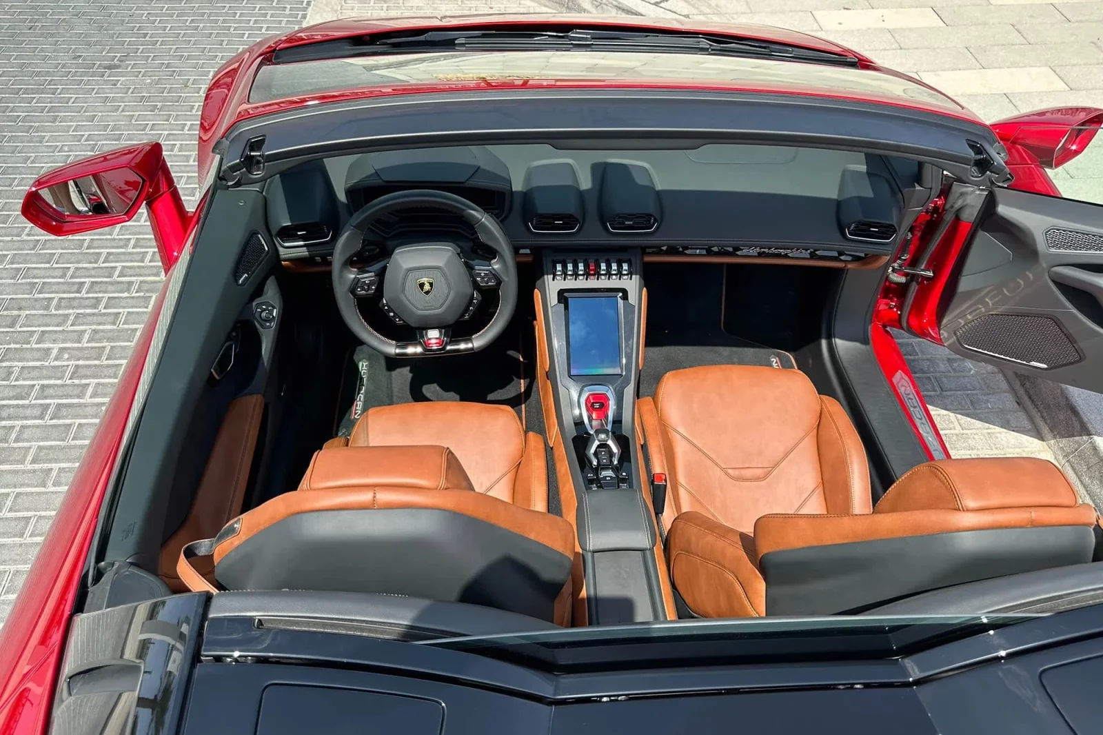 Huren Lamborghini Huracan Evo Spyder Rood 2022 in Dubai - 6 