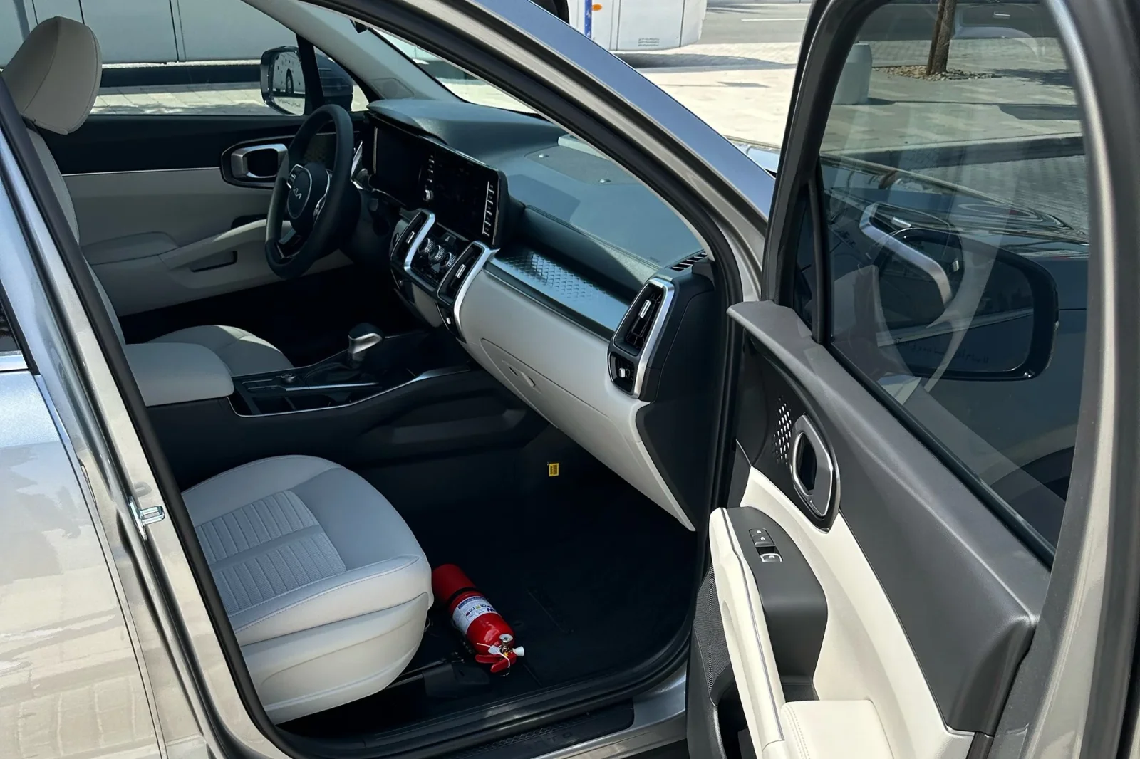 Loyer Kia Sorento  Gris 2023 en Dubai - 9 