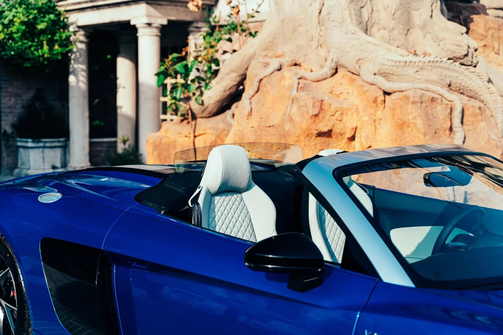 Loyer Audi R8 Spyder Bleu 2022 en Dubai - 6 