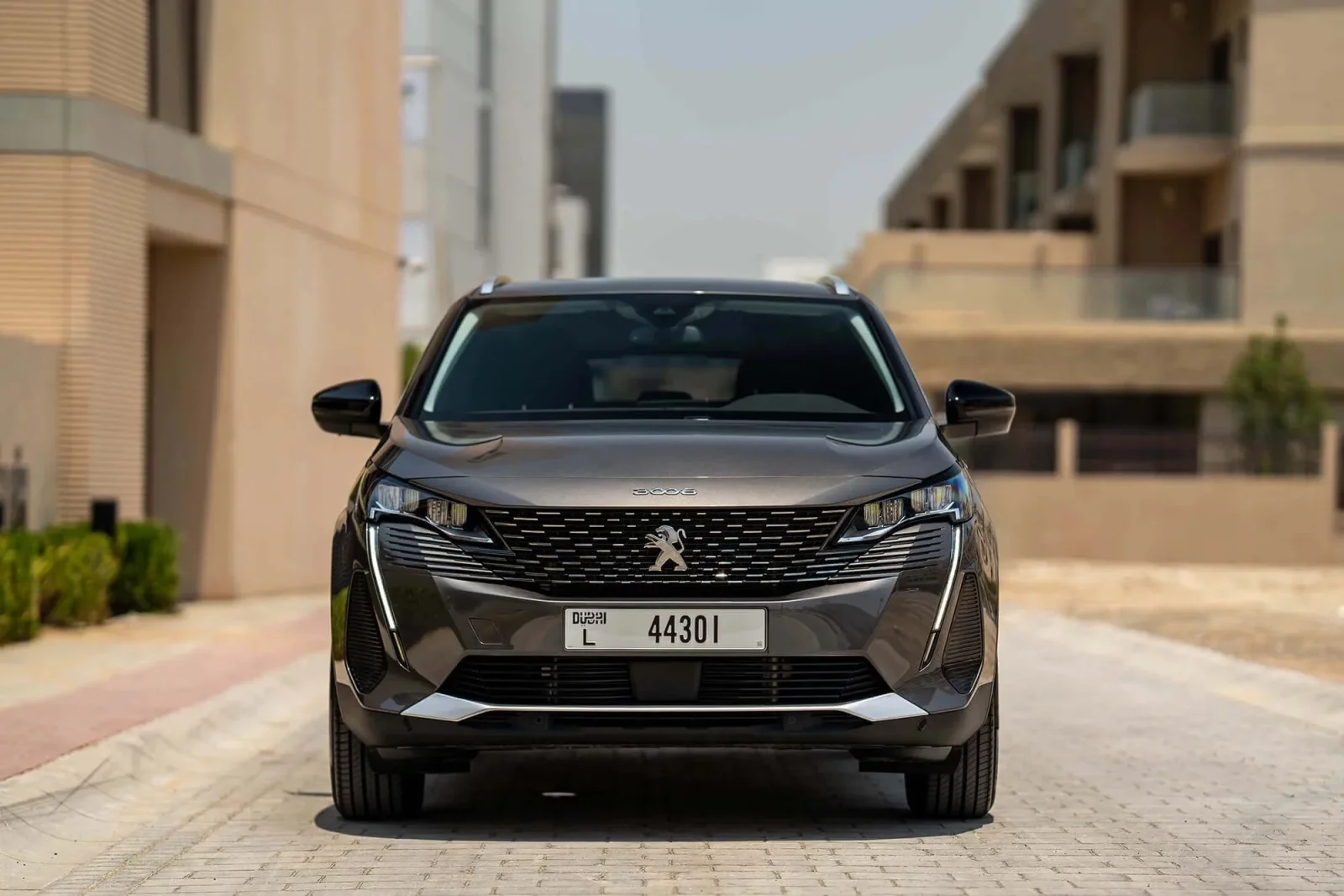 Huren Peugeot 3008  Grijs 2023 in Dubai - 3 