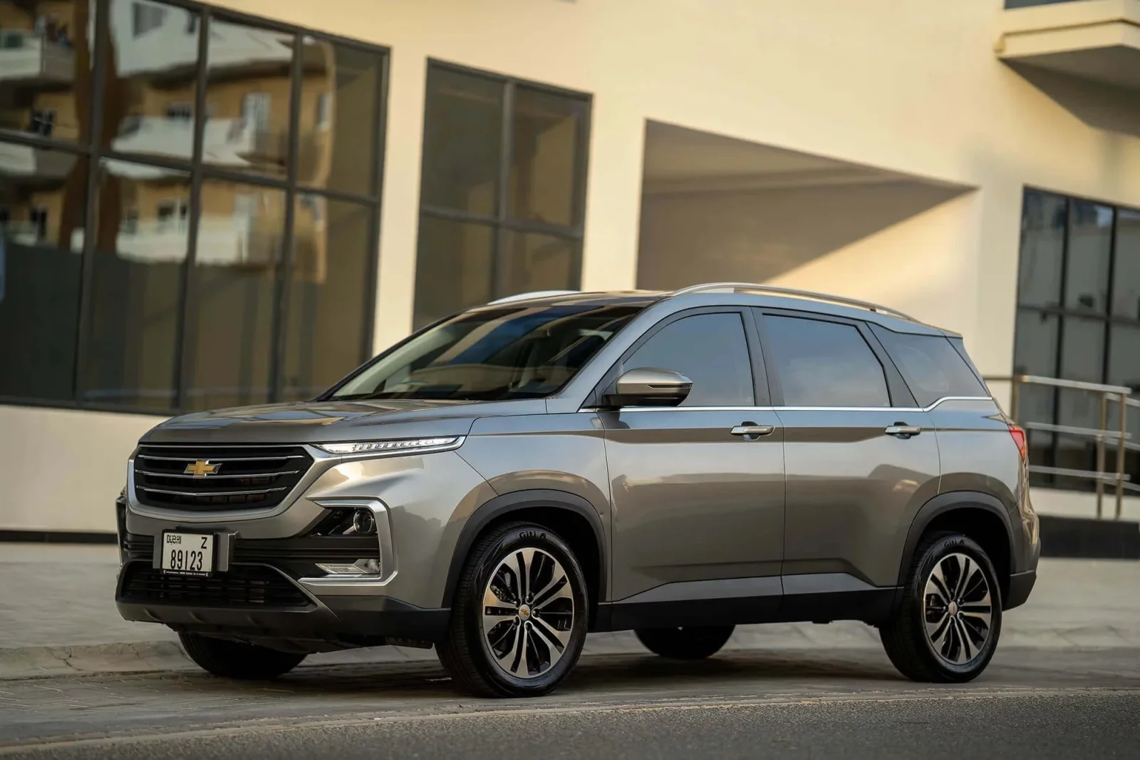 Loyer Chevrolet Captiva  Gris 2023 en Dubai