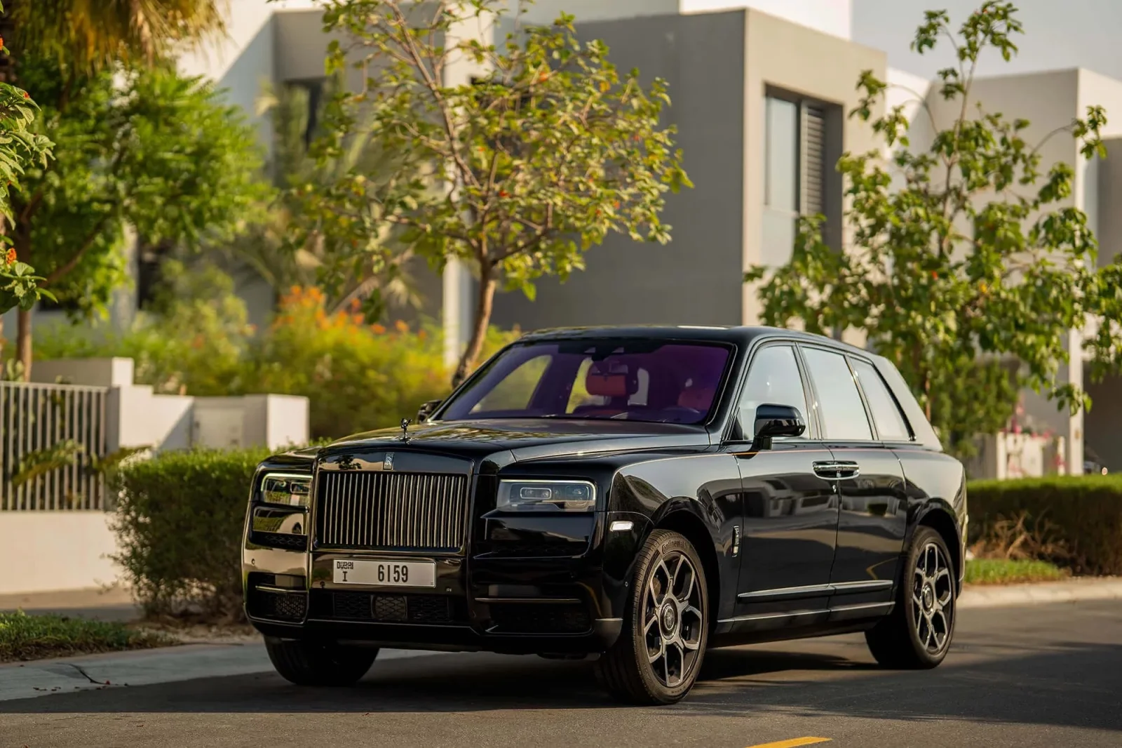 Loyer Rolls-Royce Cullinan  Noir 2023 en Dubai