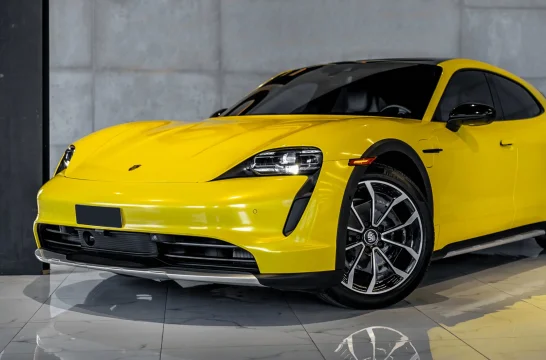 Porsche Taycan Cross Turismo Amarillo 2022