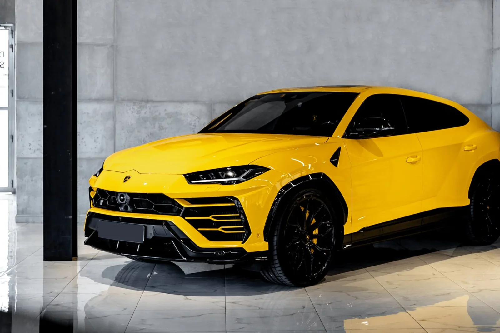 Miete Lamborghini Urus  Gelb 2019 in der Dubai