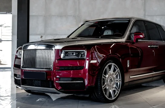 Rolls-Royce Cullinan Rot 2019