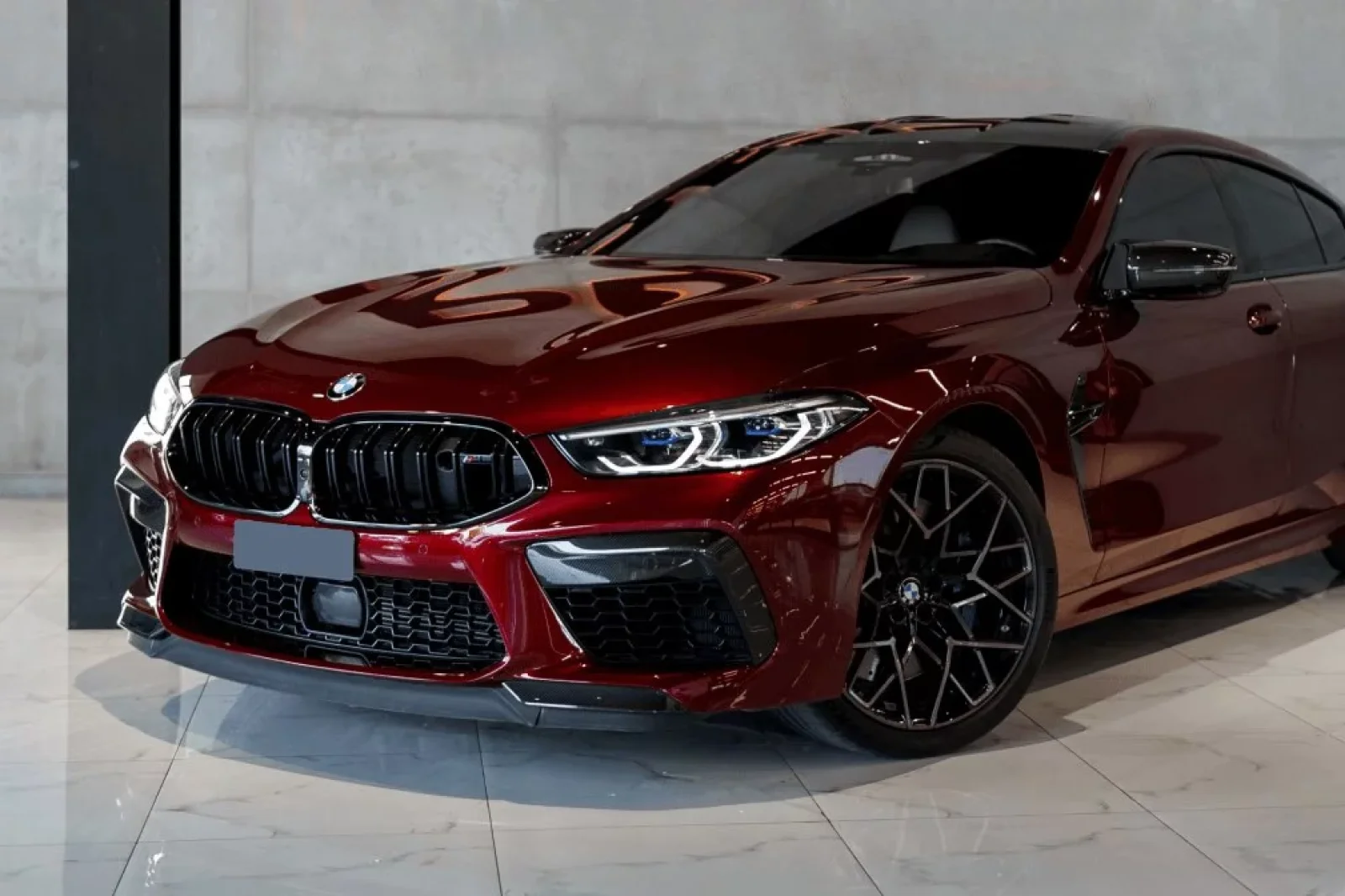 Loyer BMW M8 Competition Rouge 2022 en Dubai